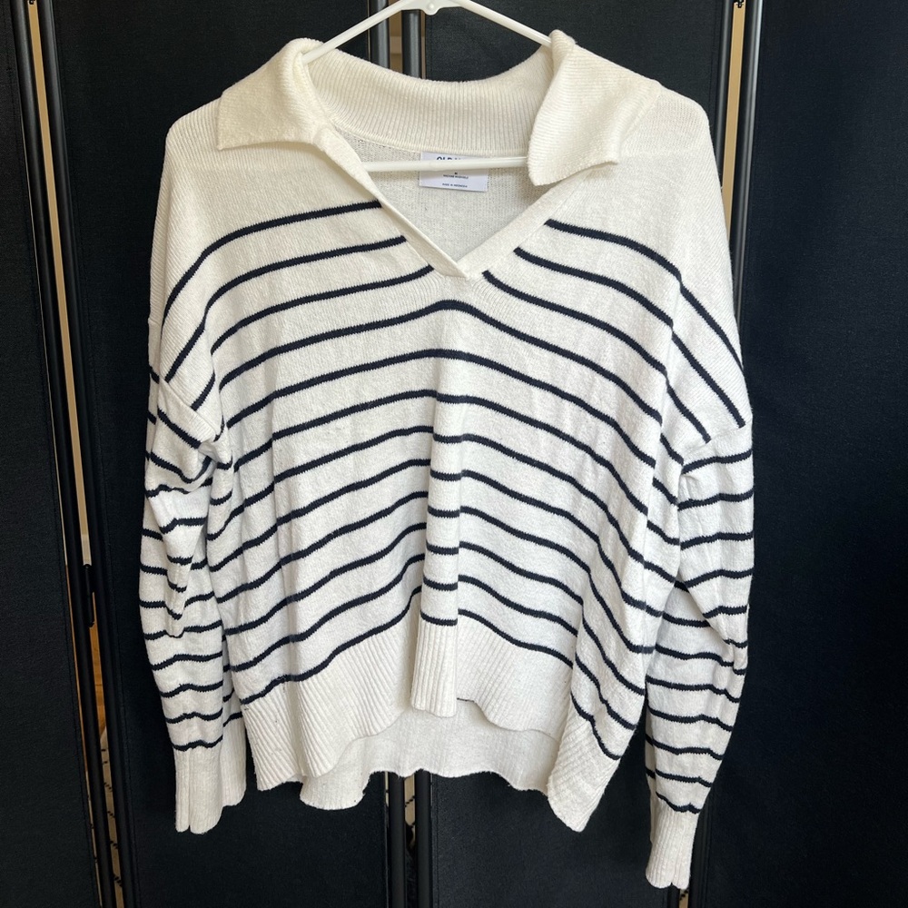 Old Navy V-Neck Sweater - White and Black Stripes